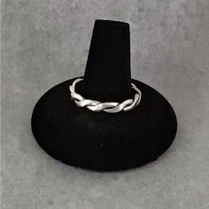 Unisex Sterling Silver twisted and hammered ring